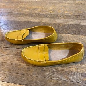Old Navy mustard flats size 9